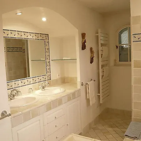 Sleeps 8 Pool Wifi