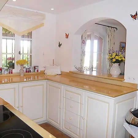 Sleeps 8 Pool Wifi La Nartelle